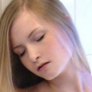 Anna Sucks - Pornstar profile photo